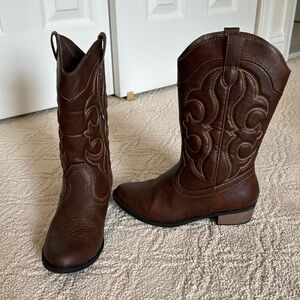 Brown leather girl cowboy boots